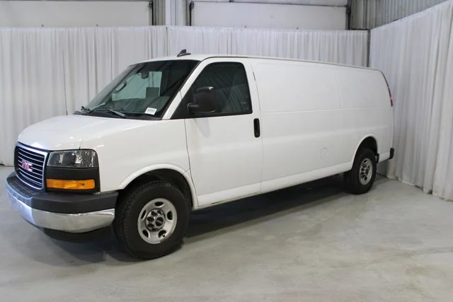 Used 2018 White GMC Work Van image 29