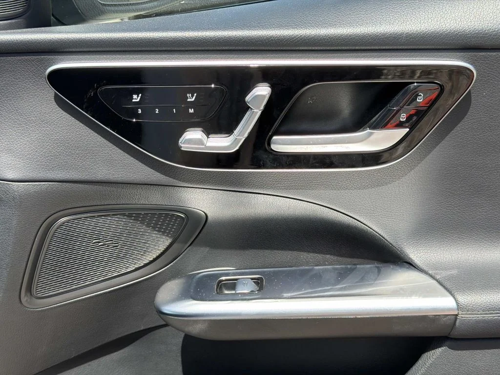 Used 2022 White Mercedes-Benz C 300 image 15
