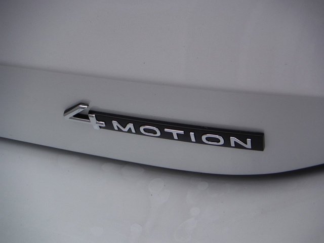 New 2026 White Volkswagen SEL R-Line Turbo image 13