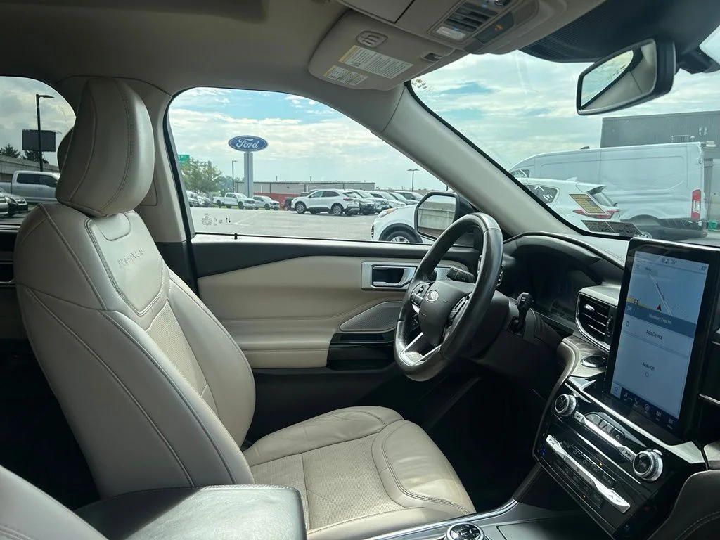 Used 2022 White Ford Platinum image 30