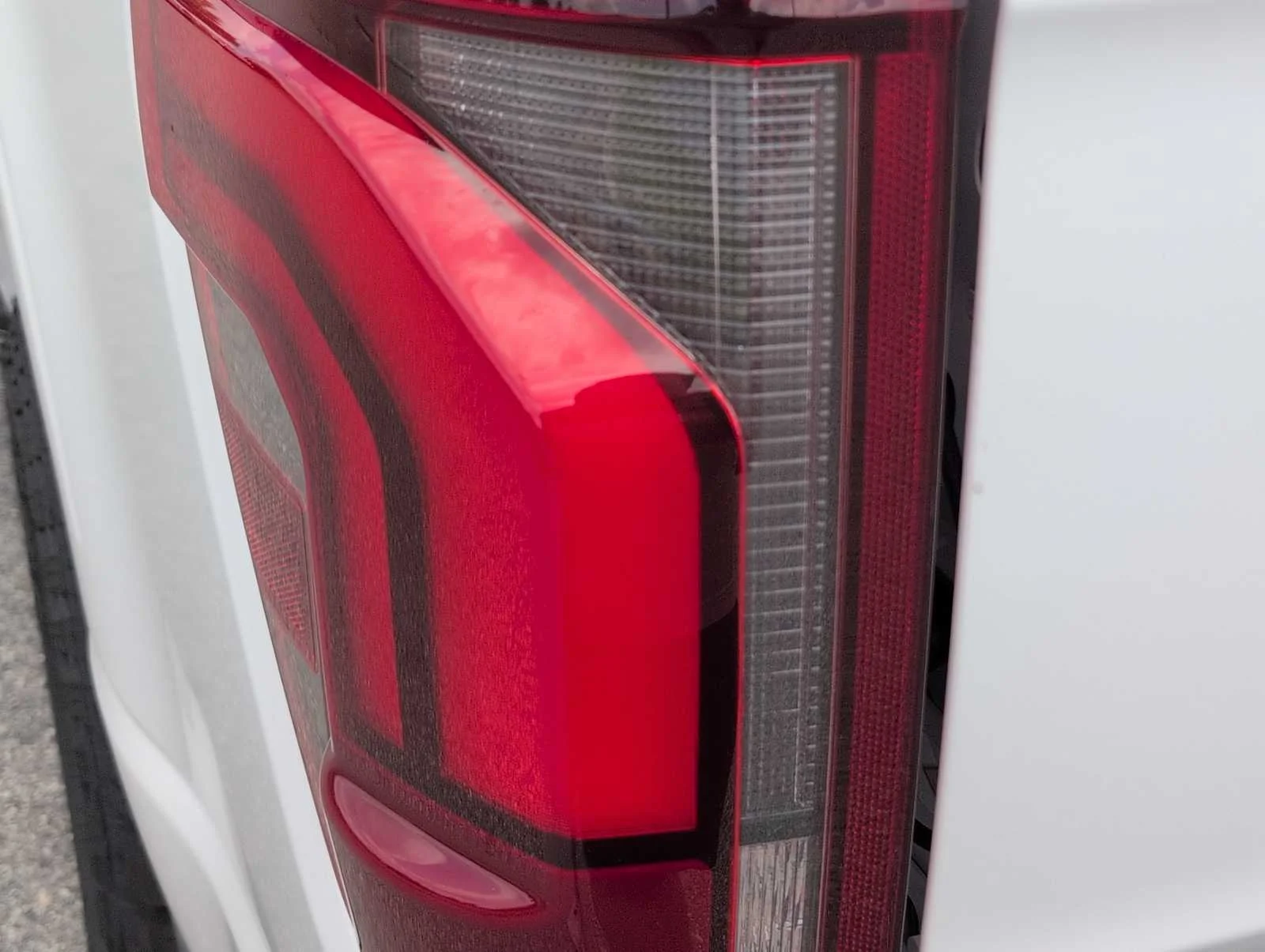 New 2026 Oxford White Ford Tremor image 16