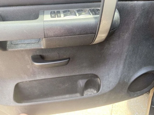 Used 2009 Black Chevrolet LT image 13