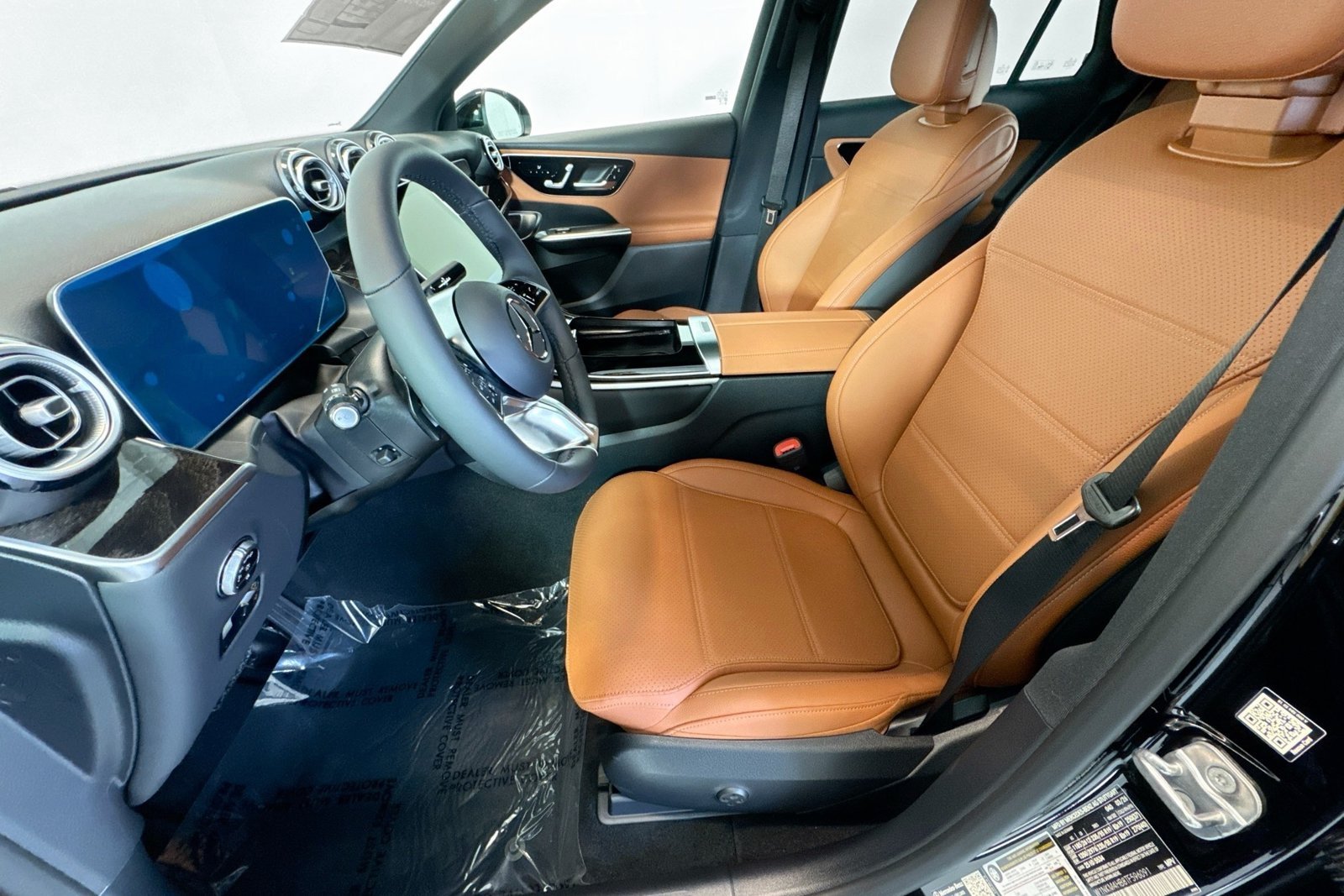 New 2026 Black Mercedes-Benz GLC 300 image 18