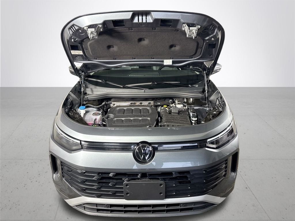 New 2026 Platinum Gray Metallic Volkswagen 2.0T SE image 22