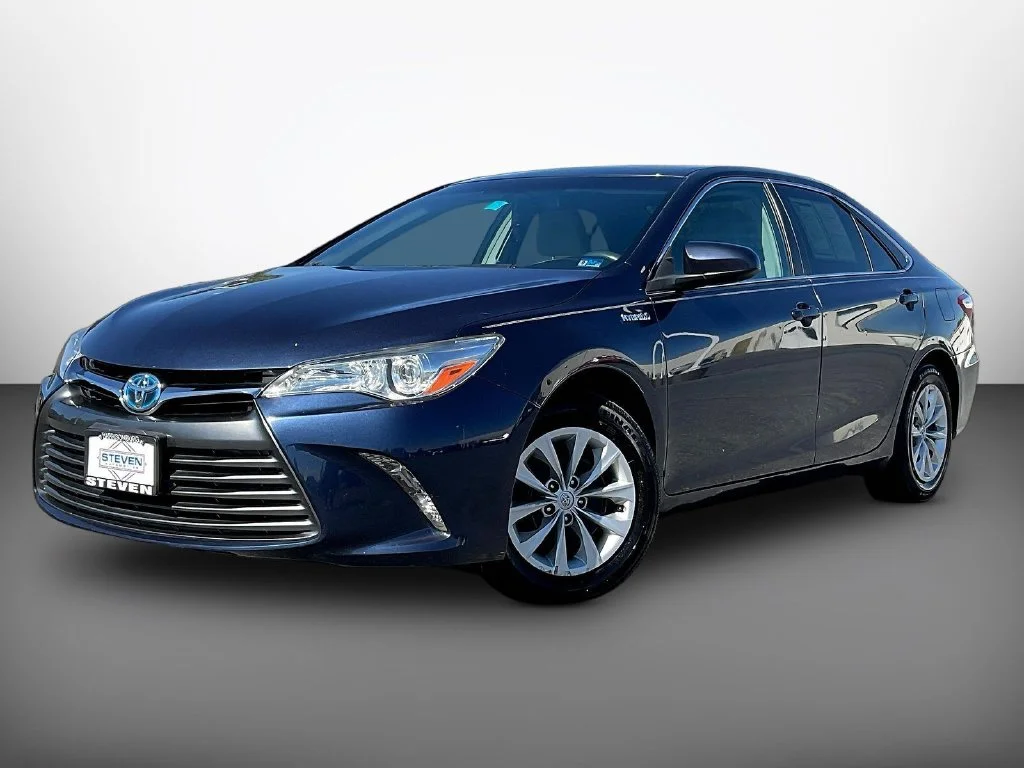 Used 2017 Beige Toyota LE image 3