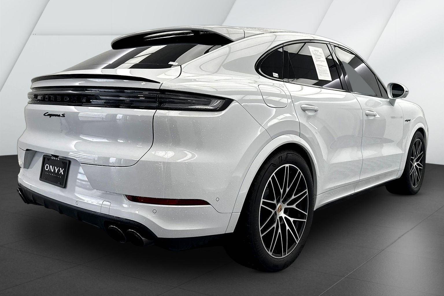 Used 2025 White Porsche S E-Hybrid image 5
