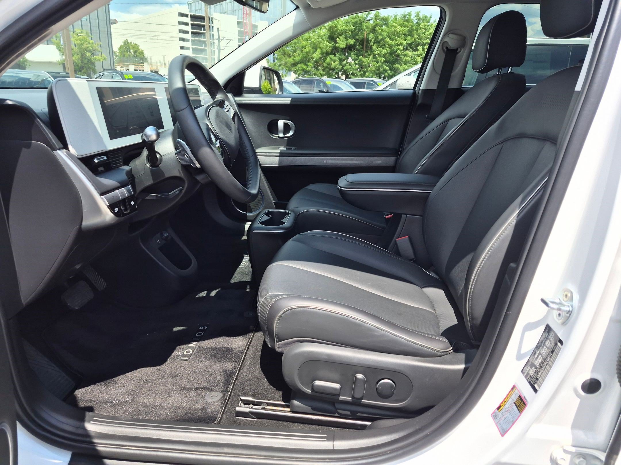 Certified Used 2023 Atlas White Hyundai SEL image 16