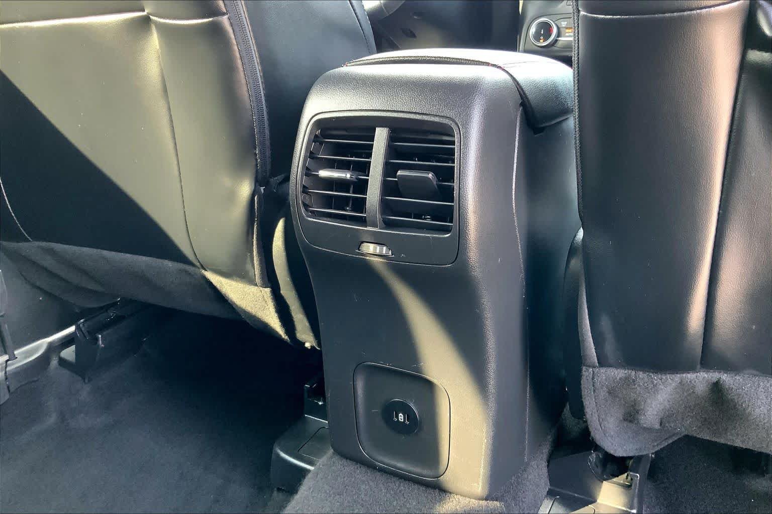 Used 2024 Agate Black Metallic Ford ST-Line image 34