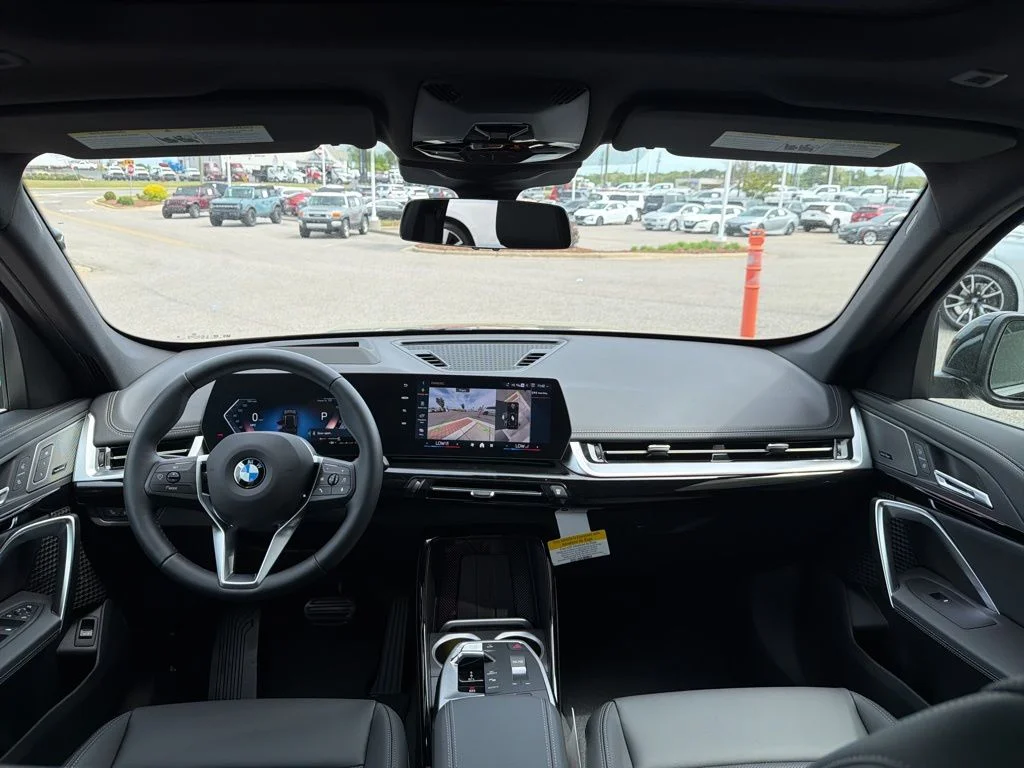 Used 2026 Black BMW xDrive28i image 27