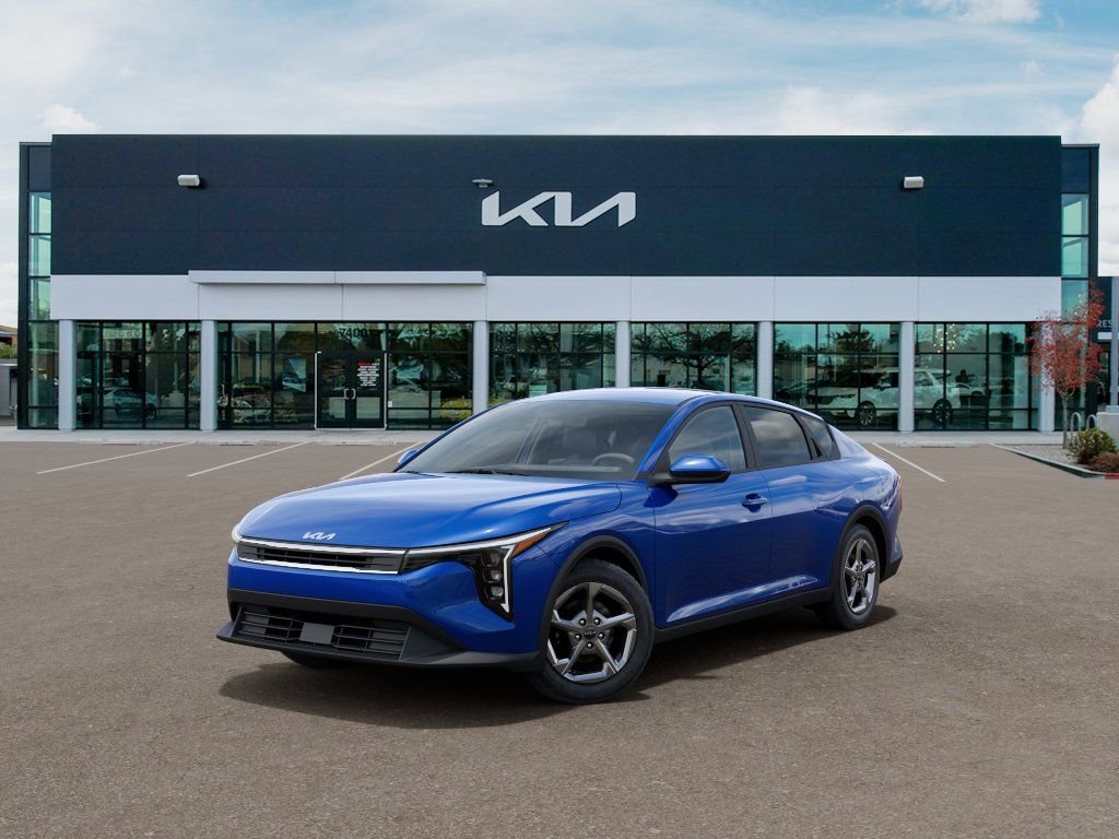2026 Kia K4 LXS AT's photo