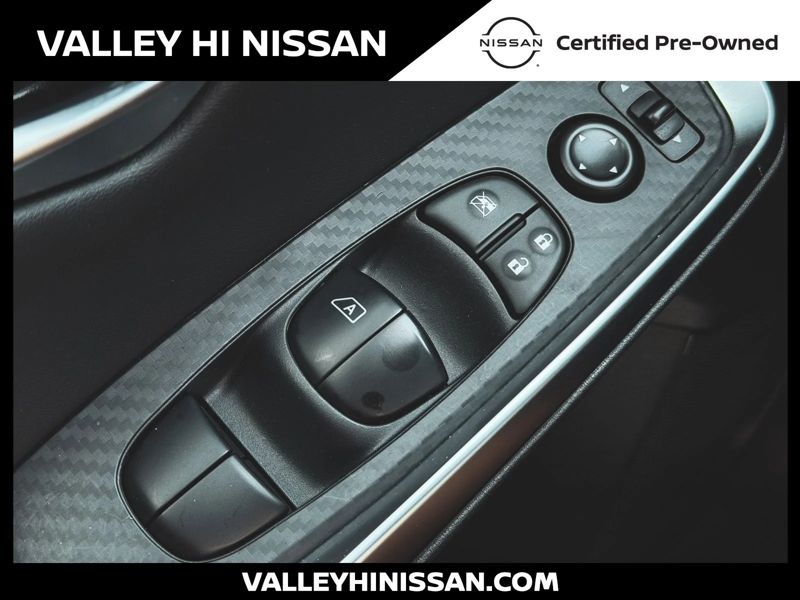 Used 2025 Gray Nissan SR image 30