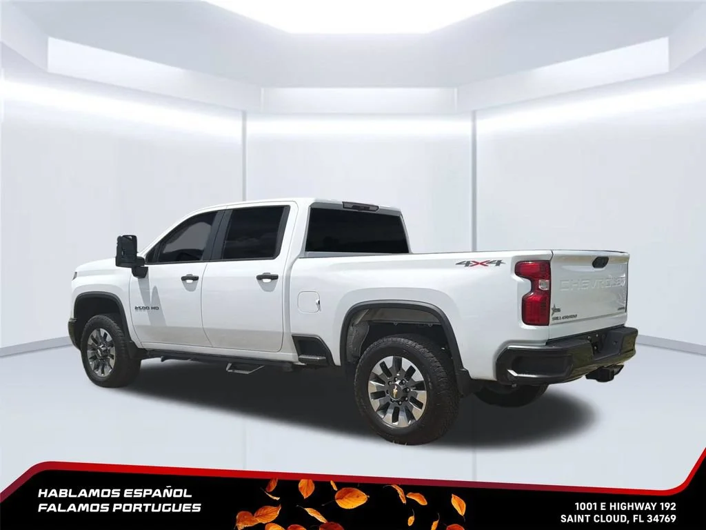 Used 2024 Summit White Chevrolet Custom image 4