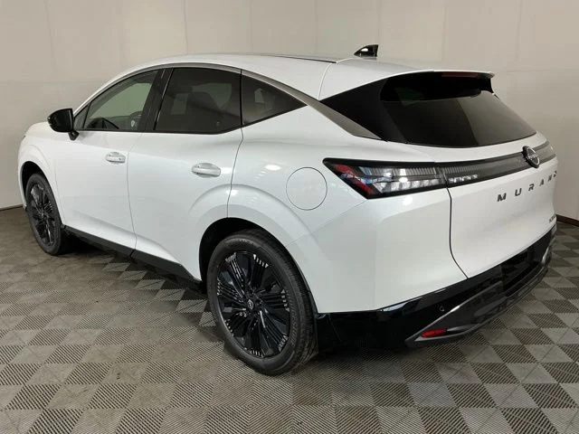 New 2027 White Nissan Platinum image 5