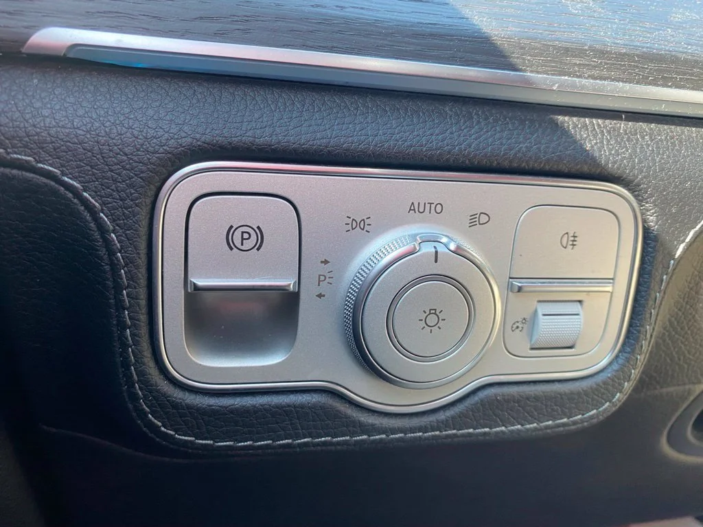 Used 2022  Mercedes-Benz GLE 350 image 25