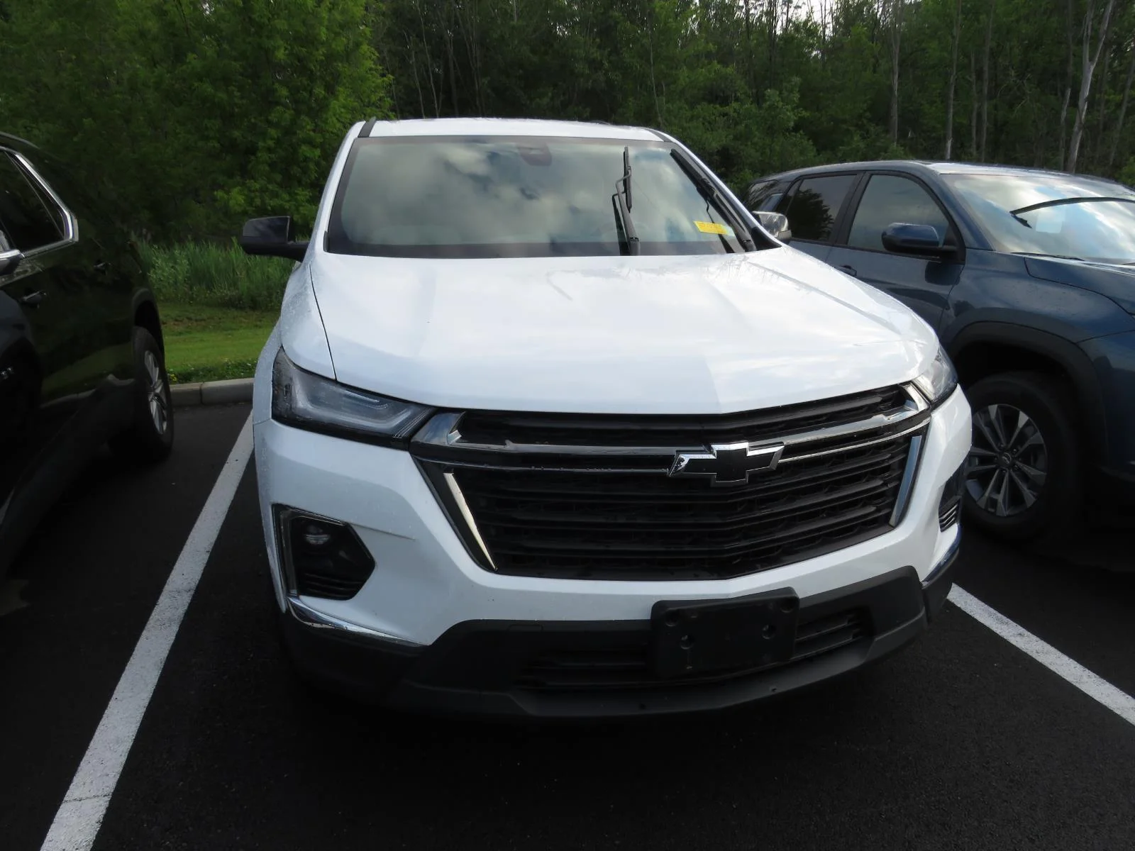 Used 2023 Summit White Chevrolet LS image 3