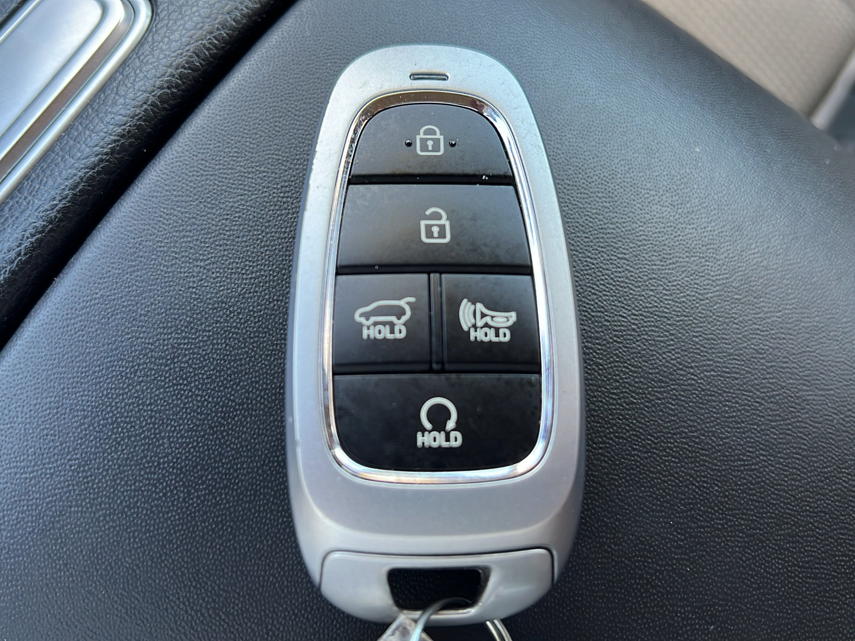 Used 2023 Serenity White Pearl Hyundai SEL image 28