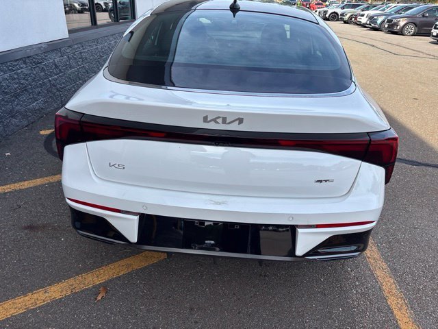Used 2025 Snow White Pearl Kia GT-Line image 6