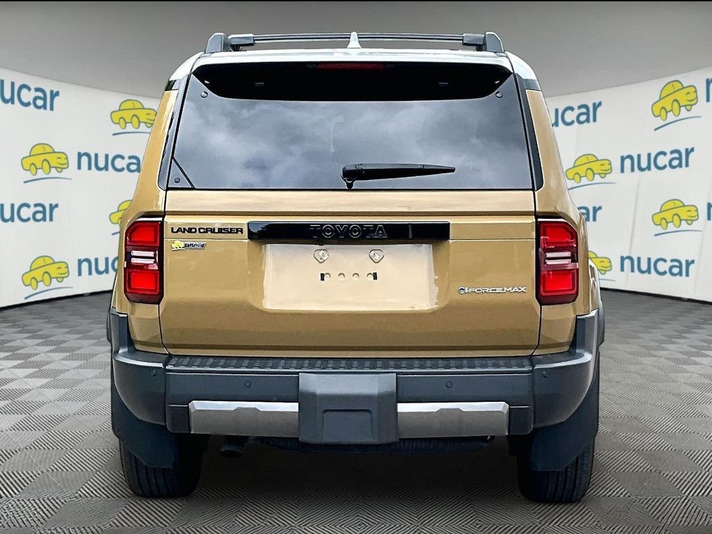 Used 2025 Gray Toyota Base image 5
