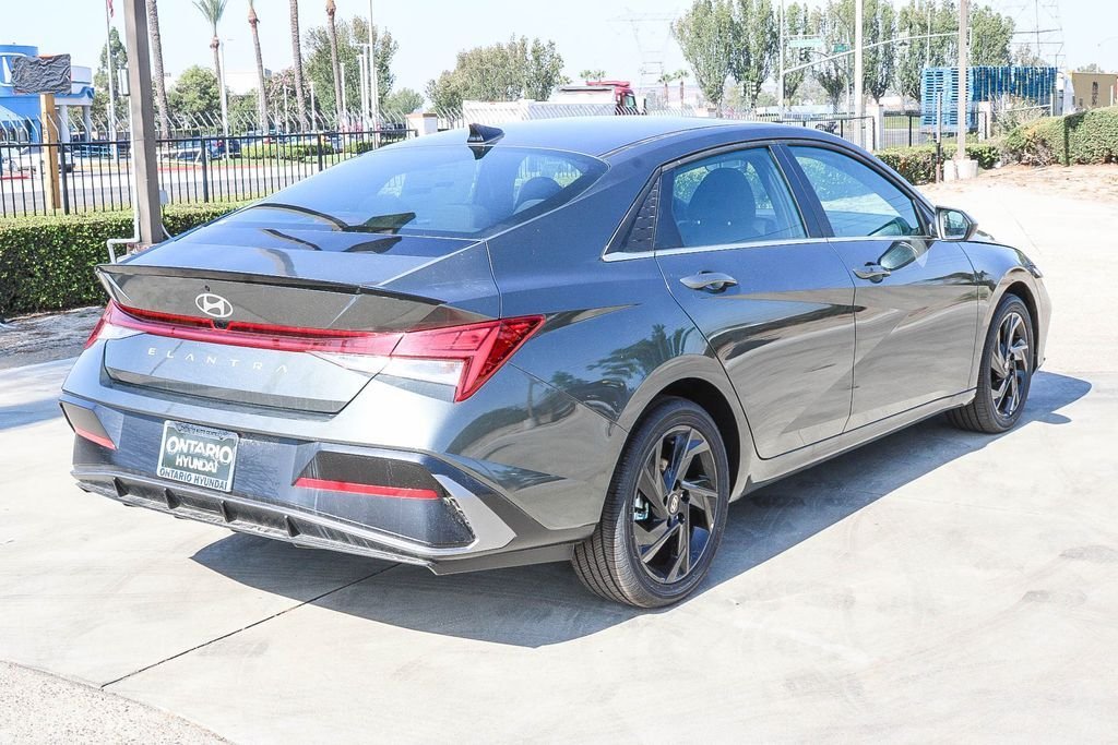 New 2026 Gray Hyundai SEL Sport image 8