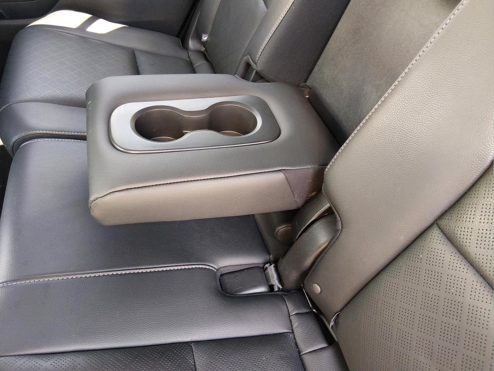 Used 2019 White Diamond Pearl Honda Touring image 15