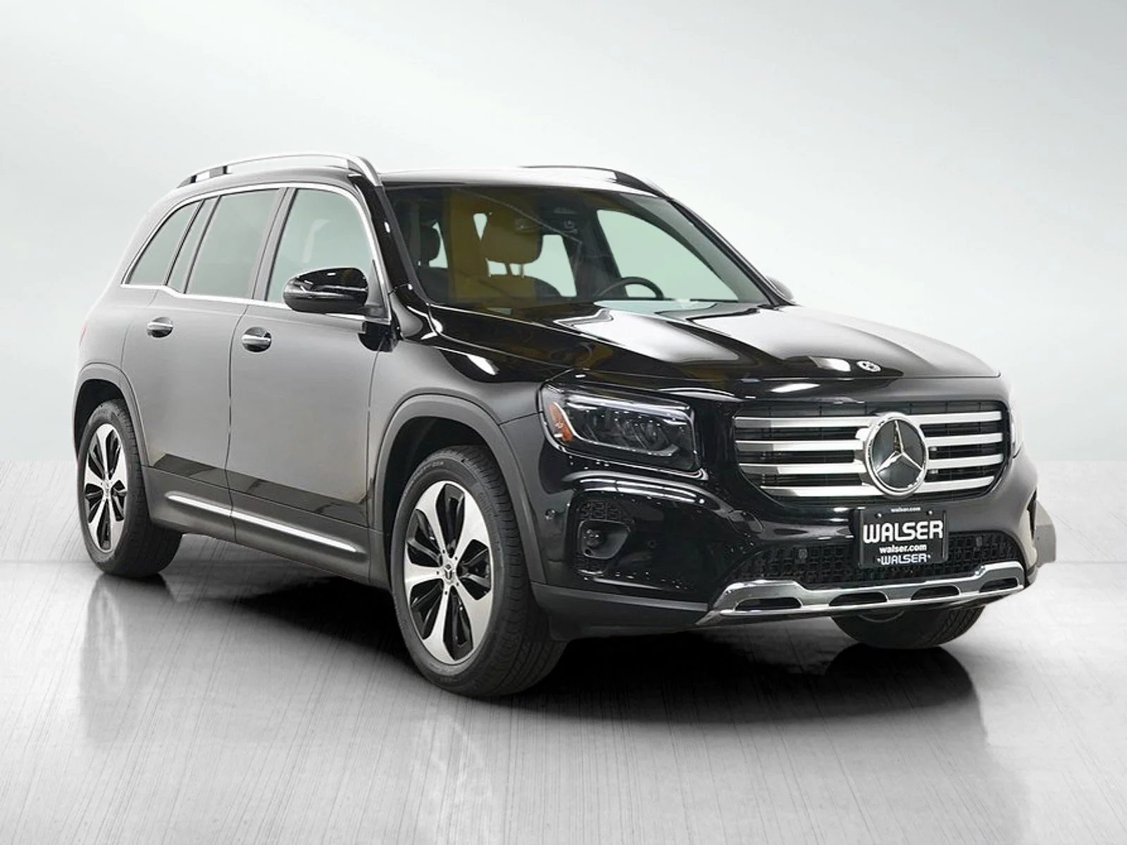 Used 2025 Black Mercedes-Benz GLB 250 image 7