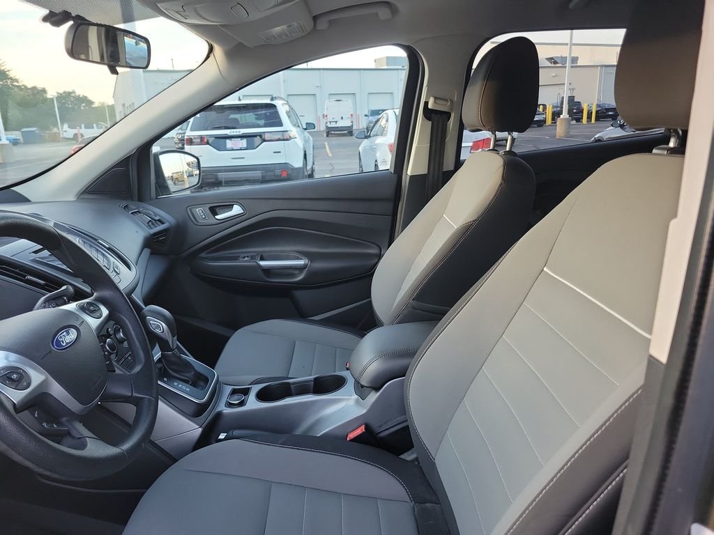 Used 2014  Ford SE image 18