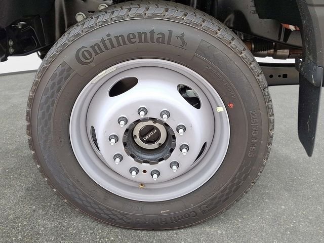 2025 Ford F-450 Super Duty Chassis Cab XL - Photo 8