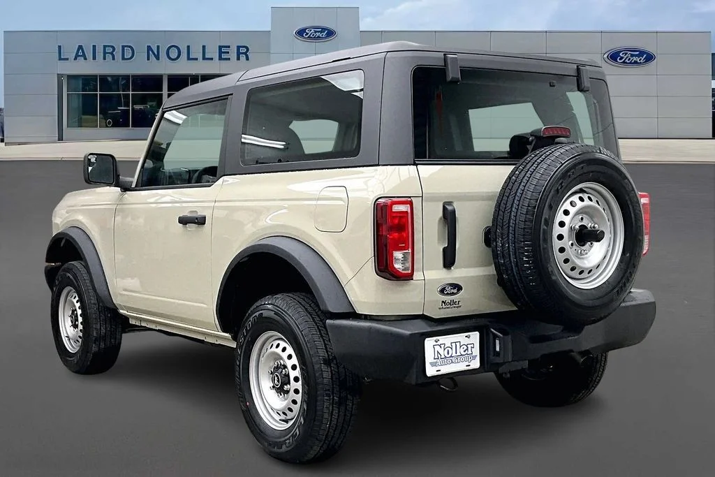 New 2025 Beige Ford Base image 3