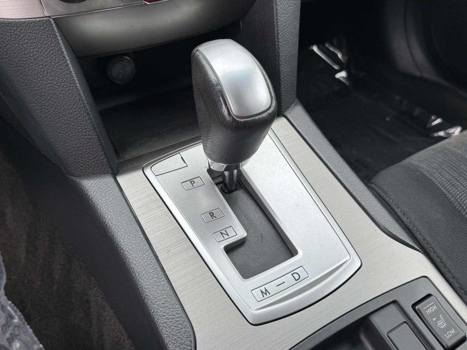 Used 2014 Carbide Gray Metallic Subaru 2.5i Premium image 18