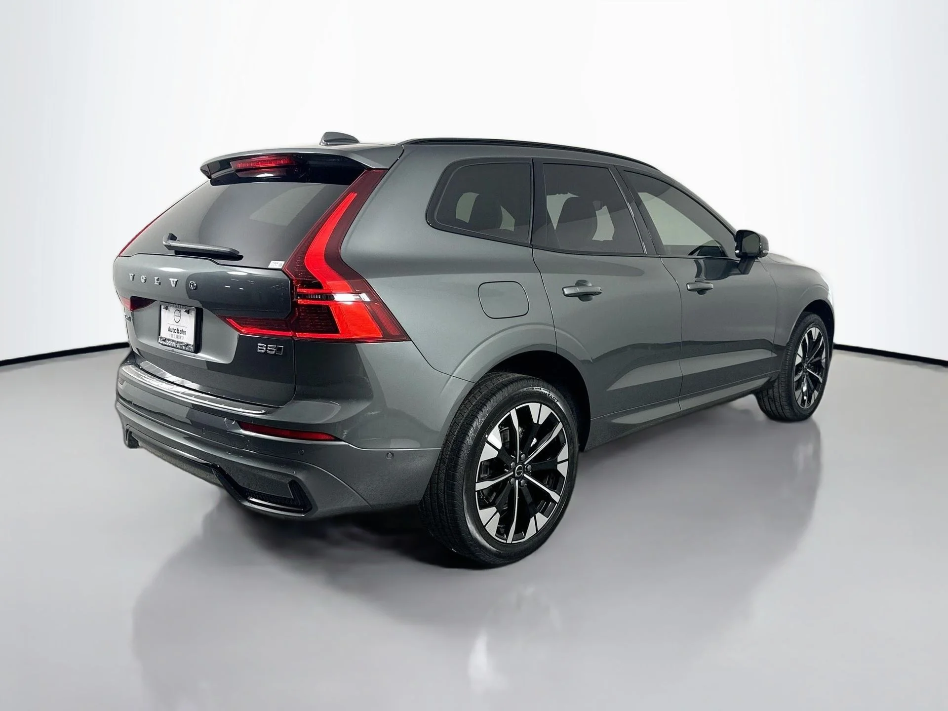 New 2026 Forest Lake Volvo Plus image 6