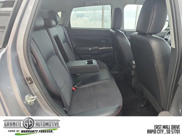 Used 2024 Silver Mitsubishi  image 34