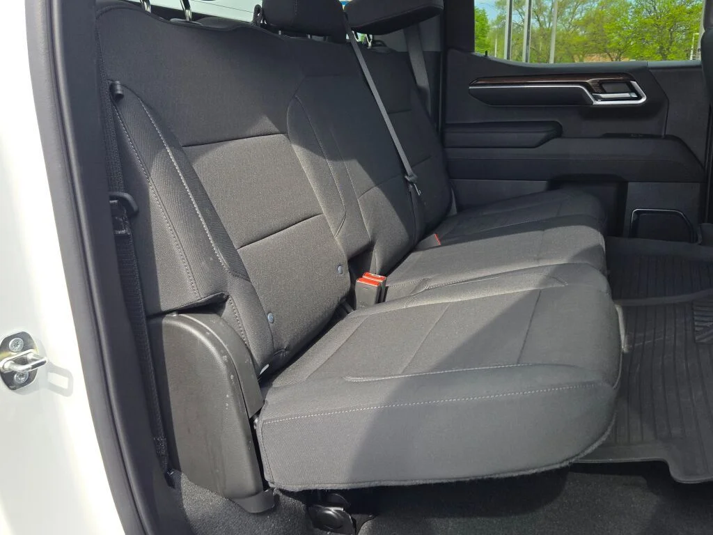 Used 2024 White Chevrolet RST image 9