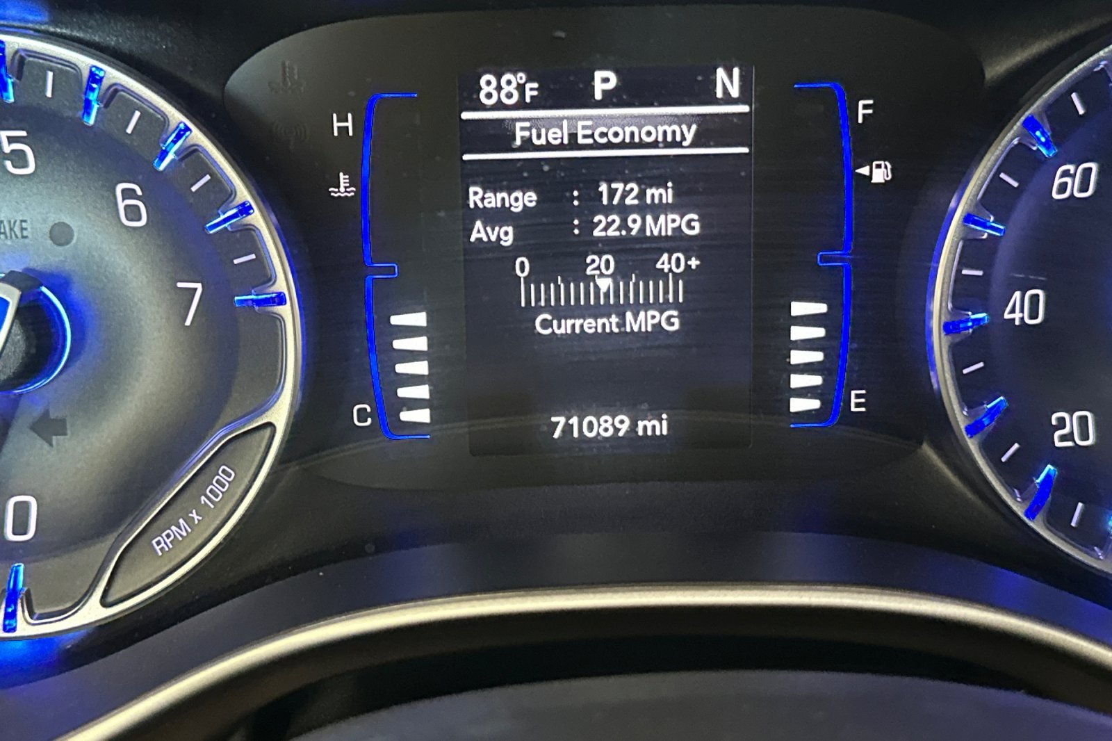 Used 2019 Black Chrysler Touring L image 29