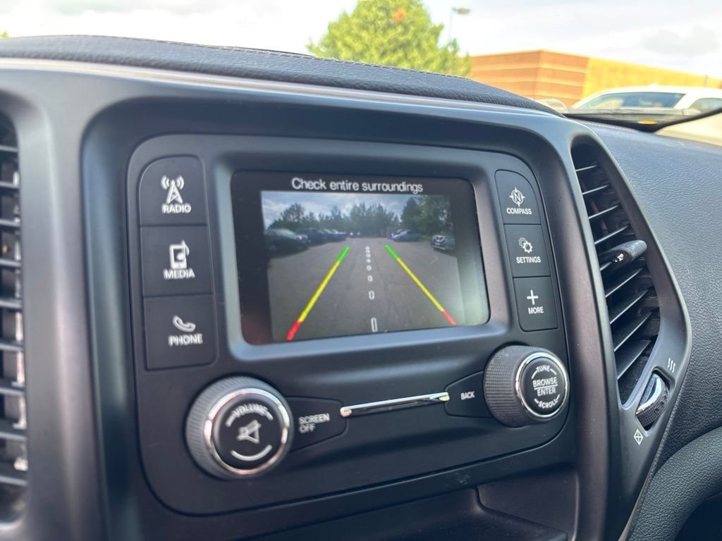 Used 2016 Silver Jeep Sport image 23