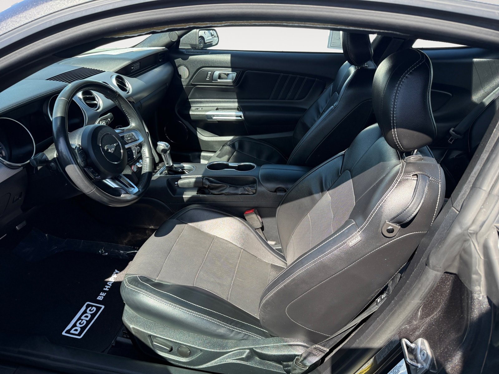 Certified Used 2020 Magnetic Ford GT Premium image 10