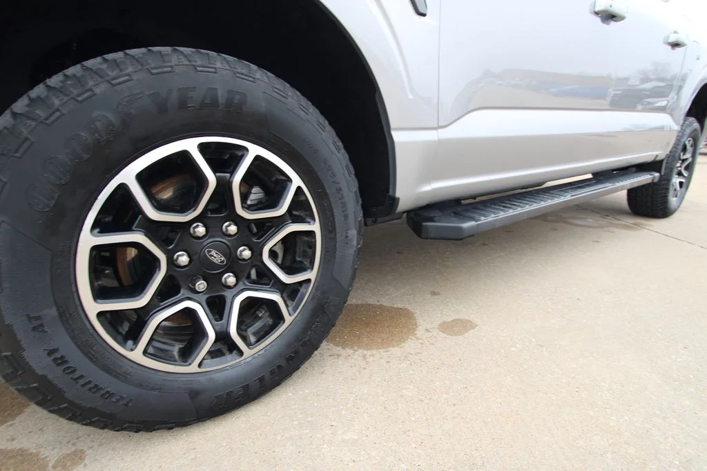 Used 2022 Iconic Silver Metallic Ford XLT image 11