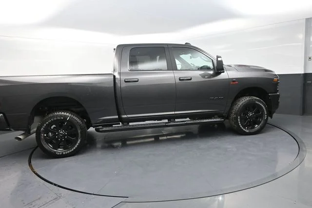 New 2026 Granite Crystal Metallic Clear-Coat Exterior Paint RAM Laramie image 11