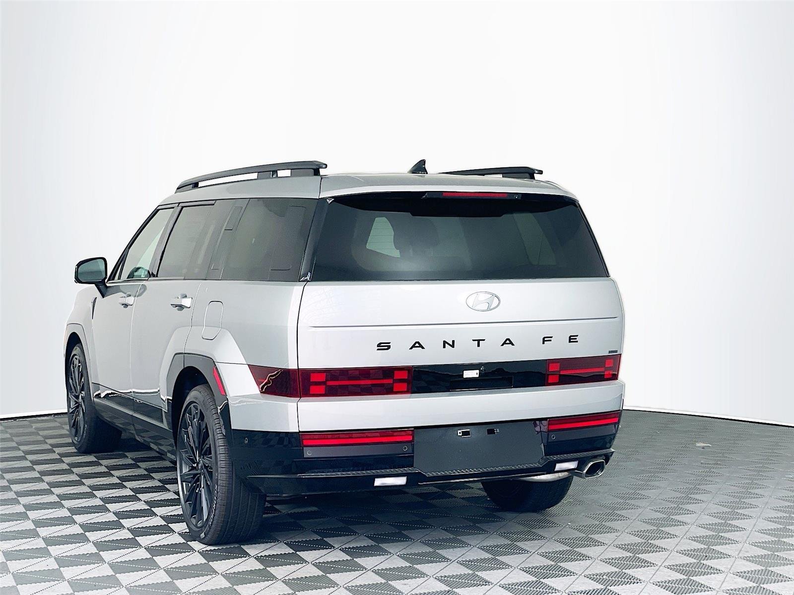 Used 2024 Shimmering Silver Hyundai Calligraphy image 4