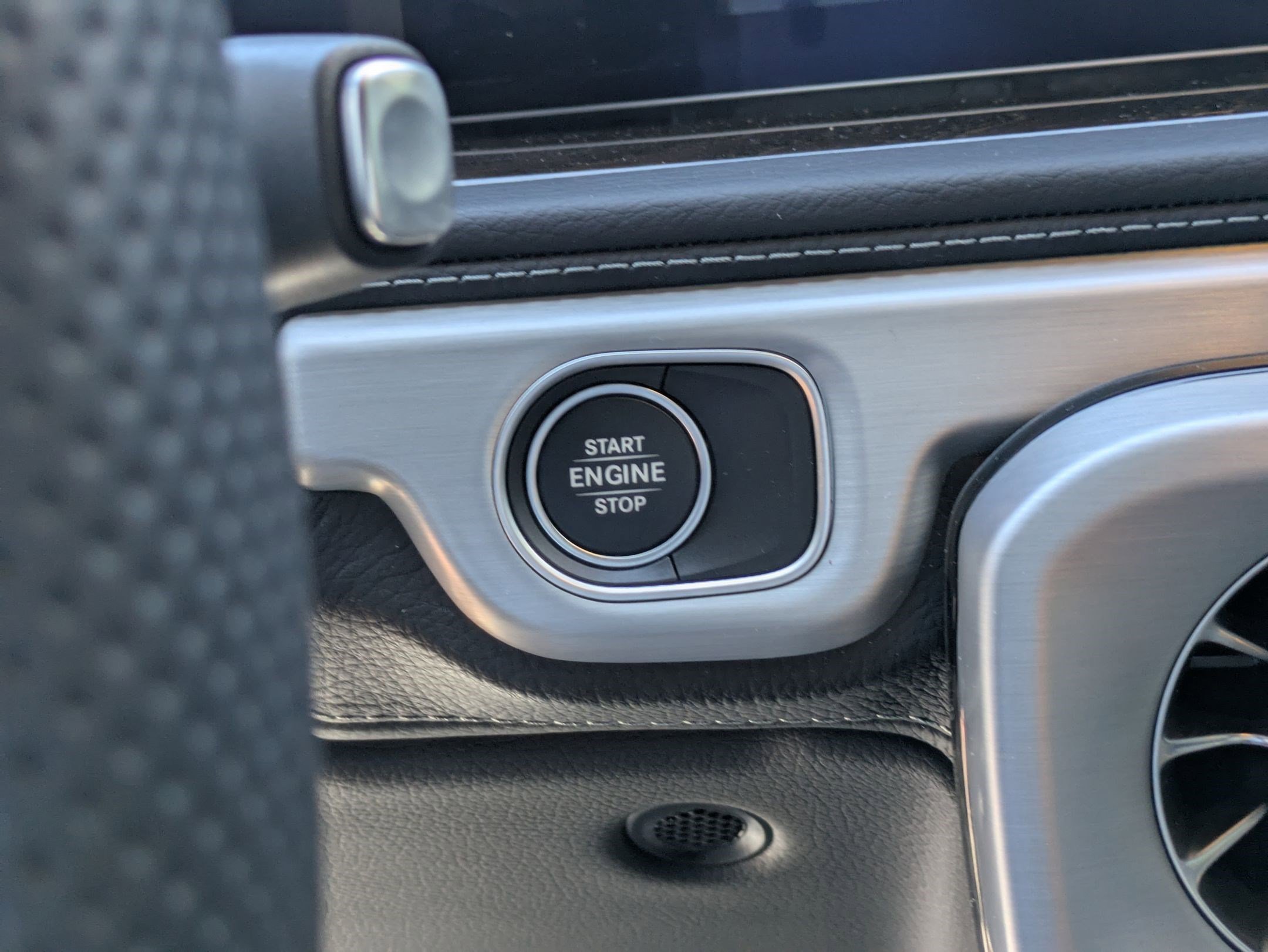 Certified Used 2023 MANUFAKTUR dark olive Green magno Mercedes-Benz AMG® G 63 image 19