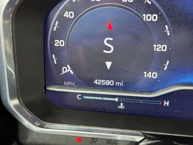 Used 2024 Summit White Chevrolet LT image 20