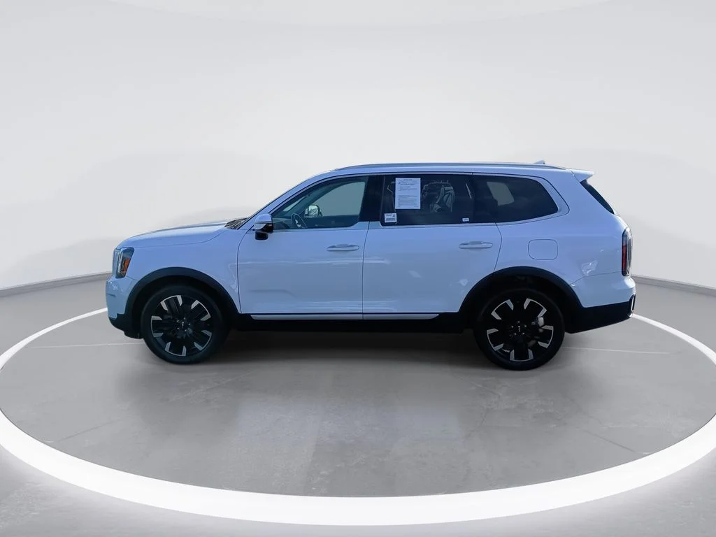 Used 2023 White Kia SX-Prestige image 5