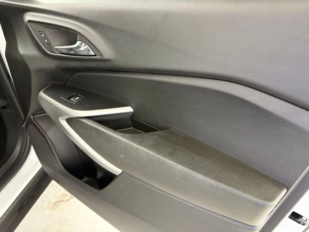 Used 2024 White Chevrolet 1RS image 41