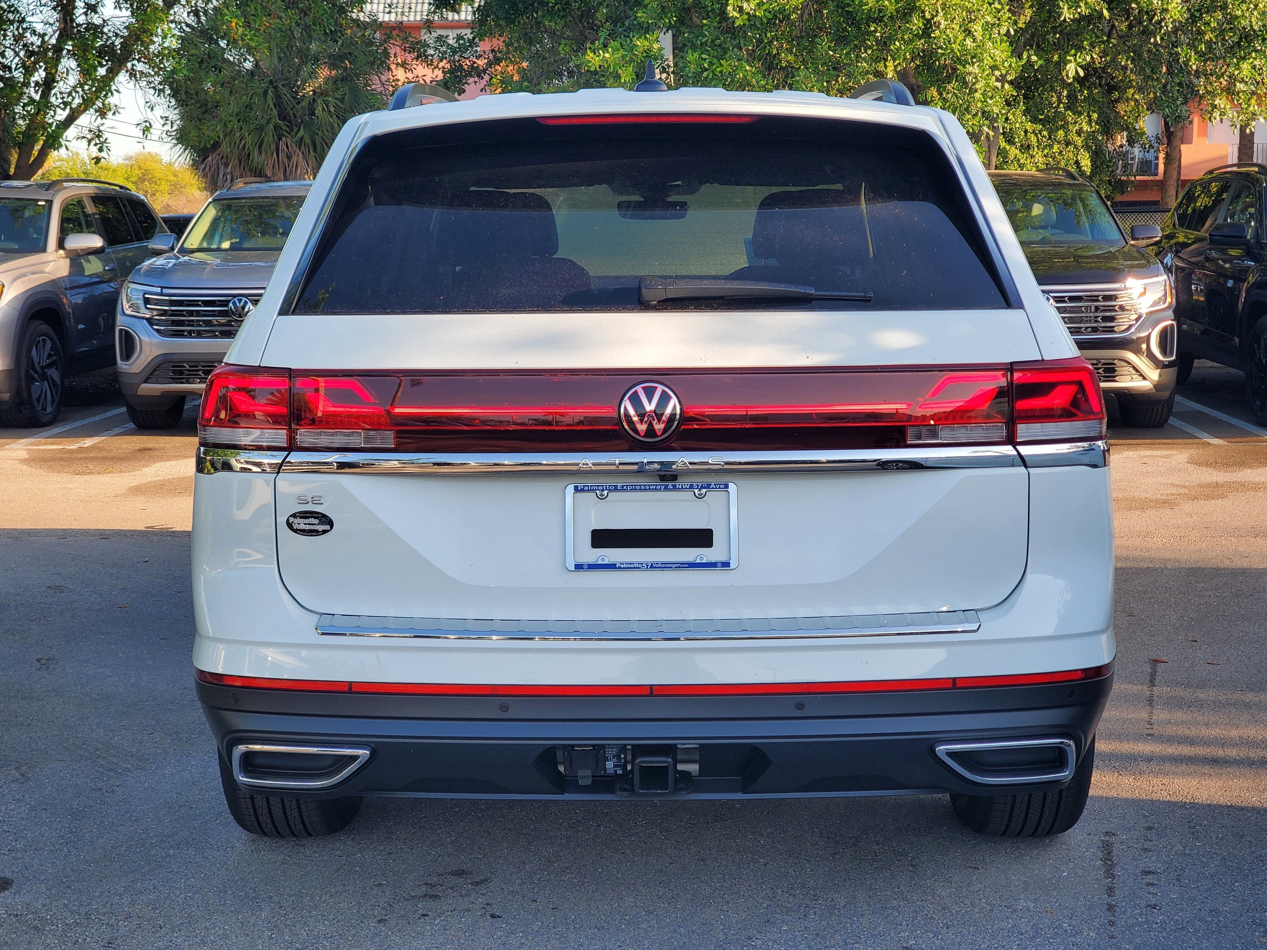 New 2026 White Volkswagen 2.0T SE w/Technology image 4