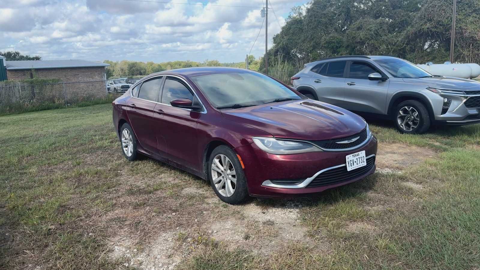 Used 2015 Velvet Red Pearlcoat Chrysler Limited image 6