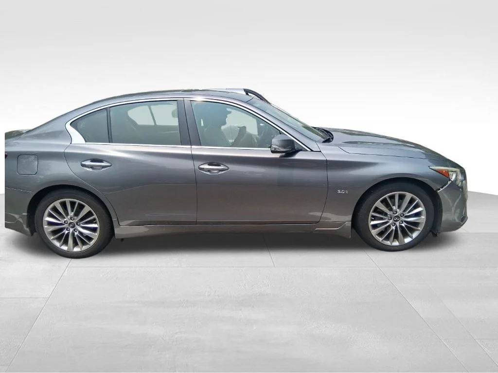 Used 2018 Gray INFINITI 3.0t LUXE image 15