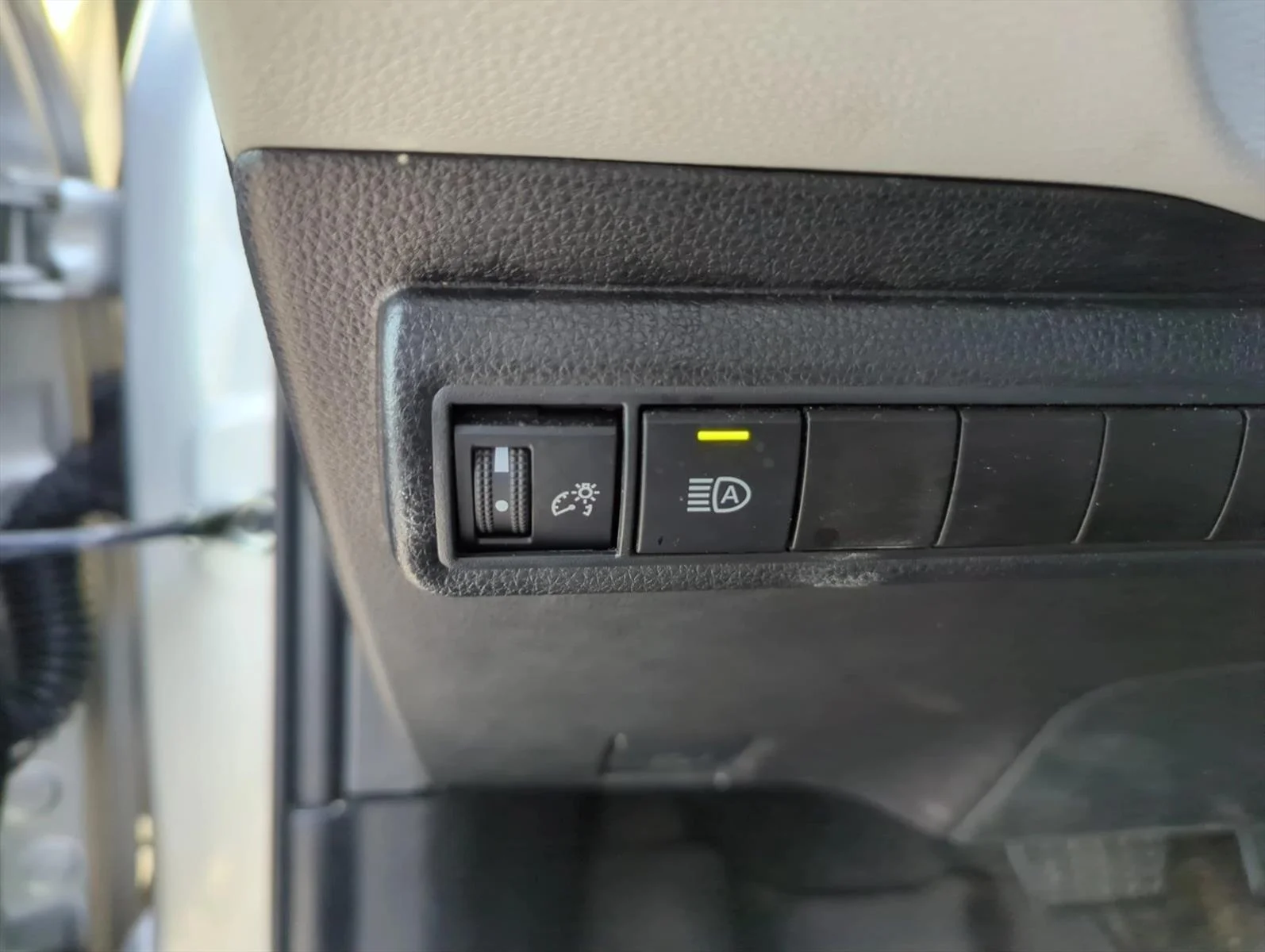 Used 2025 Classic Silver Metallic Toyota LE image 13