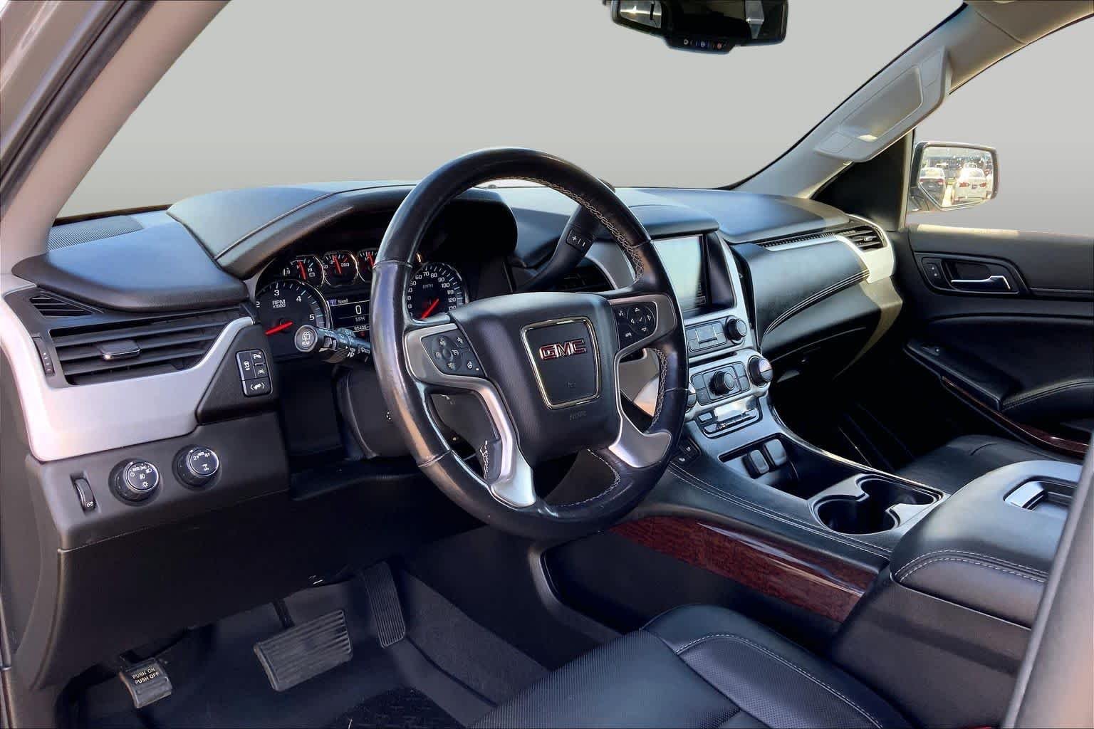 Used 2019 Satin Steel Metallic GMC SLT image 18
