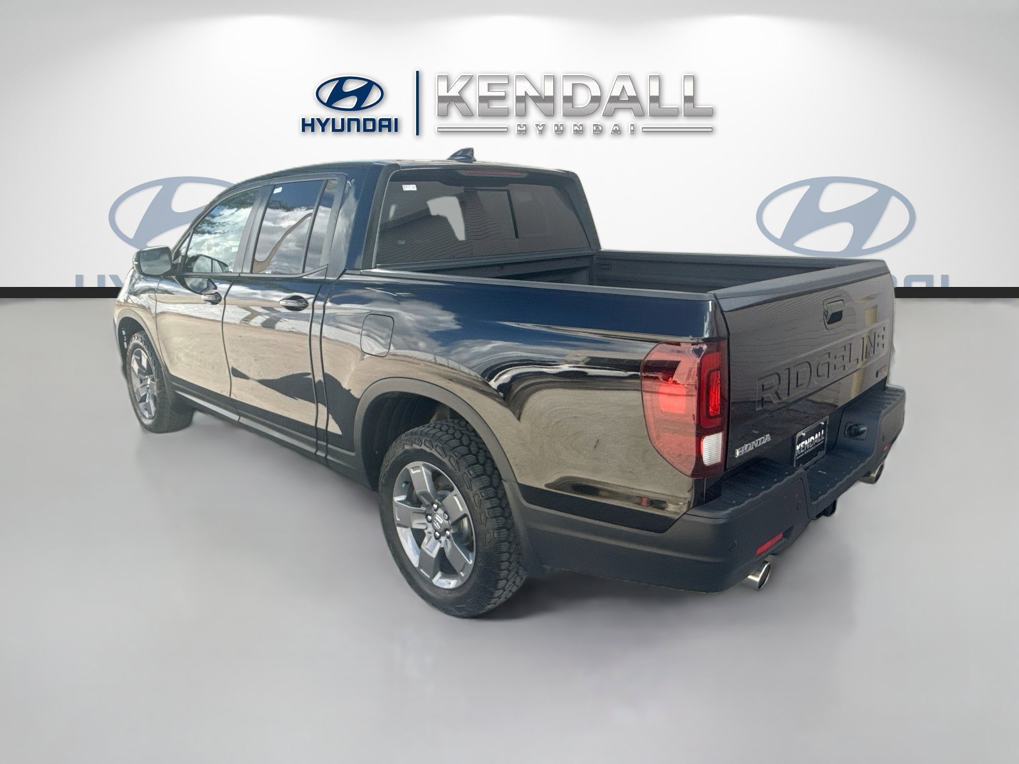 Used 2024 Crystal Black Pearl Honda TrailSport image 4