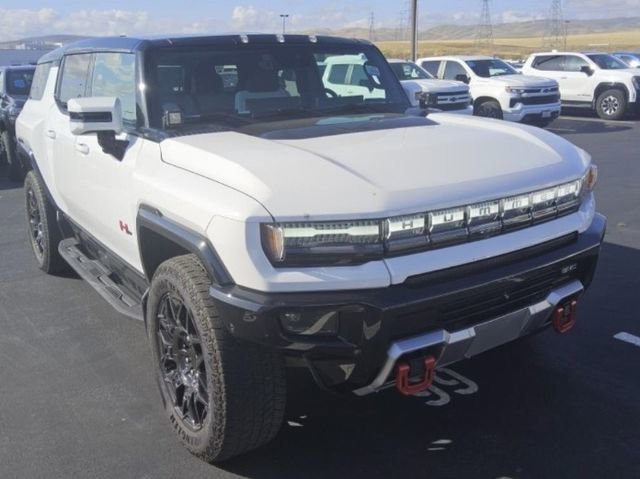 2024 GMC Hummer EV 2X SUV's photo