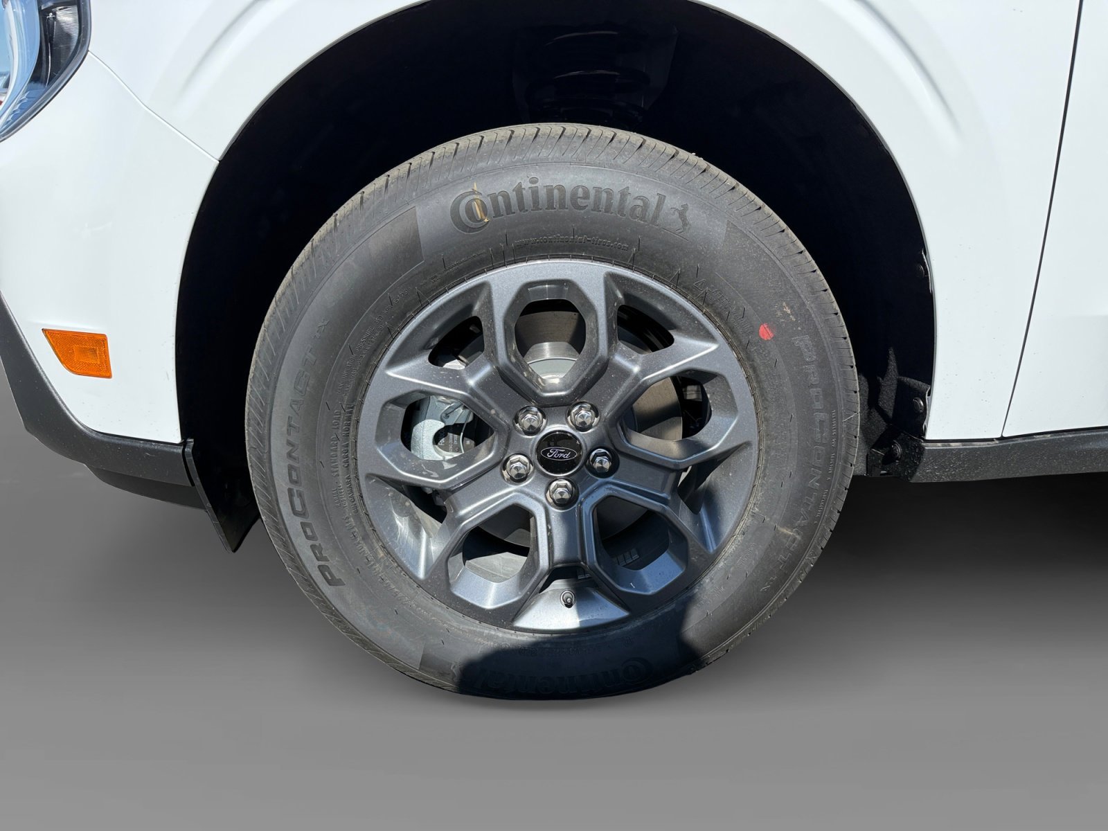 New 2026 Oxford White Ford XLT image 9